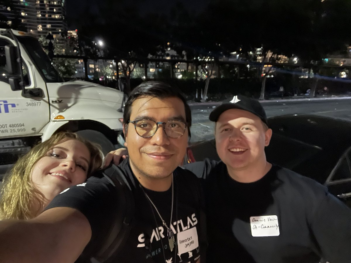 GhostcatJoypad's tweet photo. Twas an Honor meeting some great people behind awesome @solana projects at #PlayGG 👾
Special Shoutout to @at_mwagner and @RyanEver for leading two of my top 3 Fav game projects, Star Atlas and BR1 🤖
Can’t wait to see even more come from SOL. 🚀
Which is also awesome to be partnered with @playBYTECITY for releasing their new Bruce Lee character Mint on Solana network (and on other Chains)
https://t.co/GX9d3pmMnb
So catch my stream tonight at 11pm CST and I can give you a WL spot for a guaranteed Bruce Lee mint (or DM on Twitter)
https://t.co/LYIxE0alm4