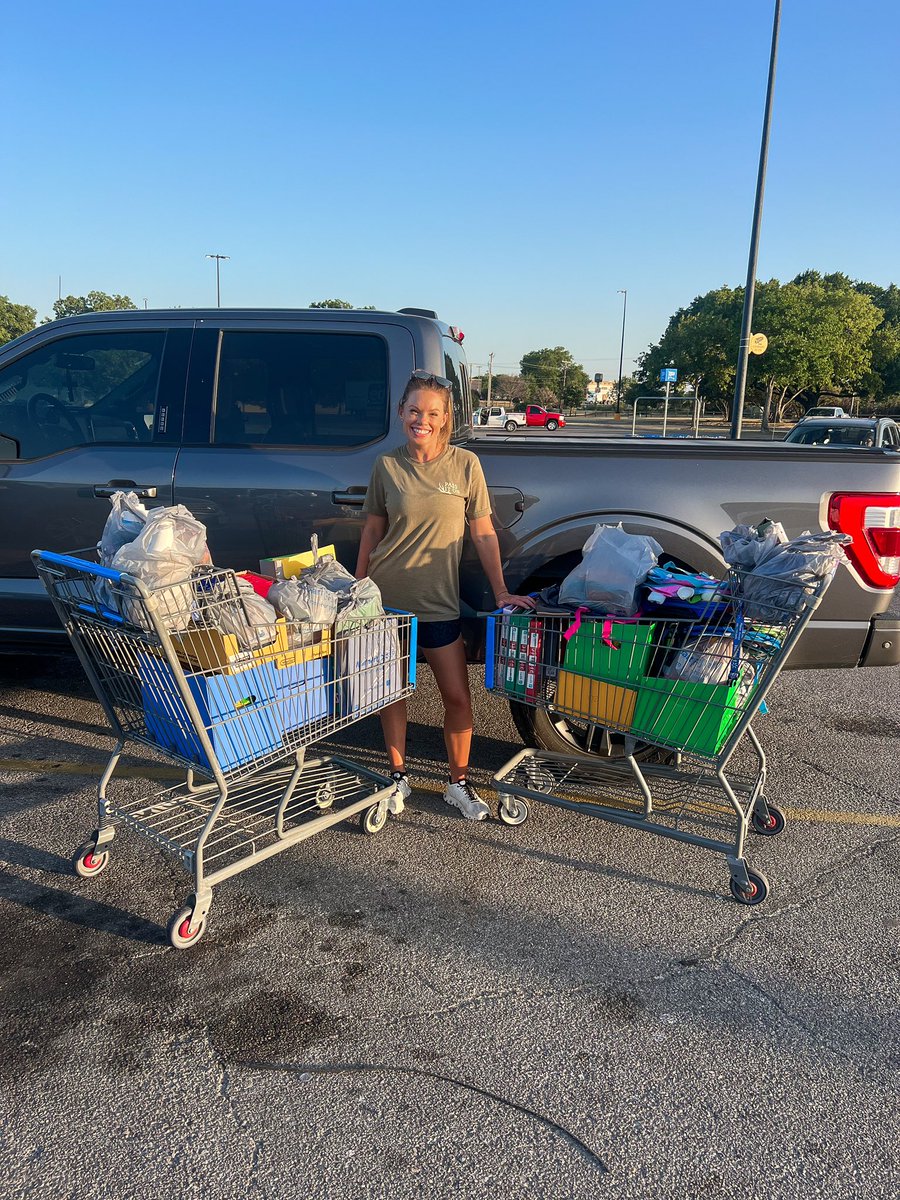 Spent my Sunday filling backpacks with school supplies for my Supplies 4 Success fundraiser 🙌🏼📚🎒

➡️📚SUPPORT THE S4S FUNDRAISER 📚⬅️
Learn More: bit.ly/kjs4s2023
Venmo: @KJS4S or bit.ly/kjs4svenmo
GoFundMe: bit.ly/3qUC87d