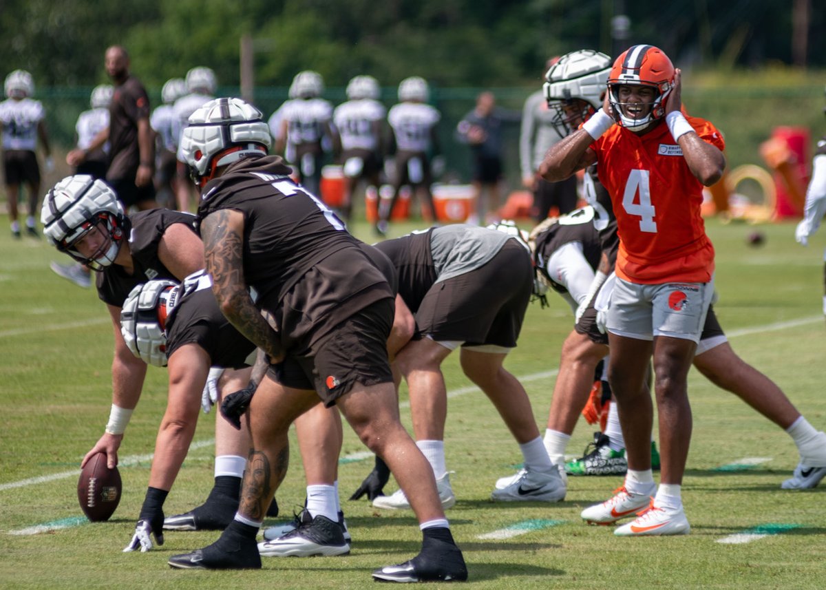 Gallery: Cleveland Browns host first practice of training camp at The Greenbrier https://t.co/04tr8I1ejt https://t.co/XFGXAAfGqv