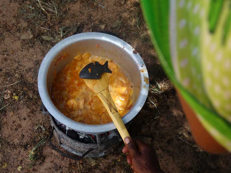 Genius! In Cambodia, 'Lucky' Iron Fish For The Cooking Pot Could Fight Anemia https://t.co/PHRkovFQ5t
As the water boils, the iron from the Lucky Iron Fish is released into the food being cooked to help treat anemia. https://t.co/PNQPfi3jR6