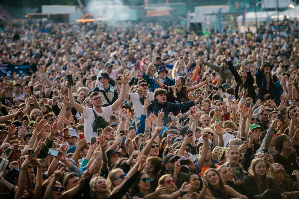 tramlines's tweet photo. Wow, what can we say... We are blown away by the Sheffield spirit this weekend. You have been phenomenal 🤩 A massive THANK YOU to everyone who joined us and stuck out the rain, you are all LEGENDS ❤️ It wouldn't have been the same without you. https://t.co/yBziRf8KAB