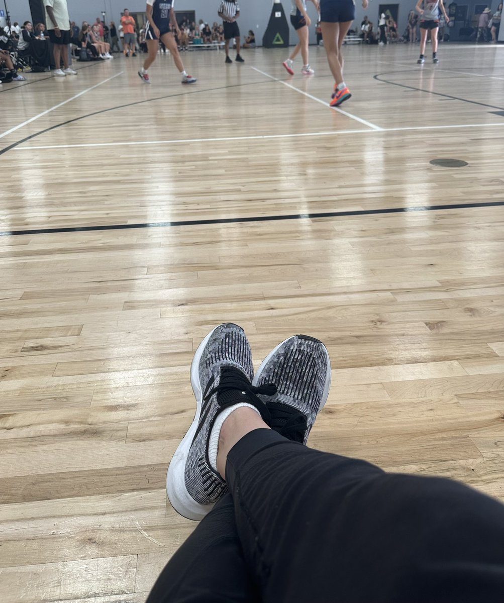 Hillary Baker (Carlson) tweet media