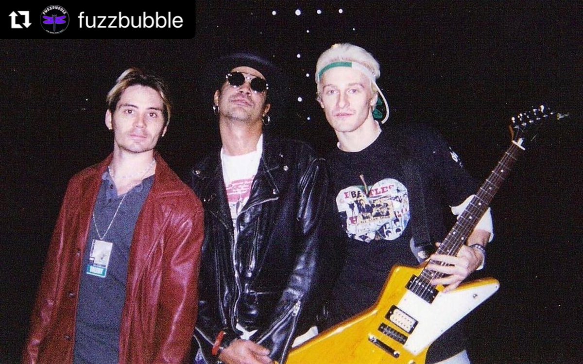 fuzzbubble's tweet photo. #HappyBirthday @Slash 🎩
#tbt w/ #fuzzbubble @JasonCamiolo & #MarkDiCarlo #MetLifeStadium #AllAboutTheBenjamins #RockReMix https://t.co/kcWrDtVHhi