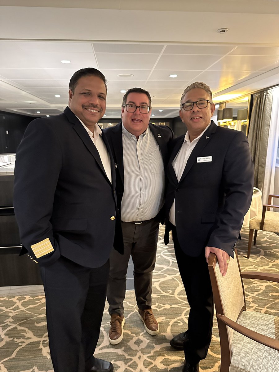 PaulRutters's tweet image. Sunday in Edinburgh onboard @WindstarCruises Star Legend #crew #crewmanager ⚓️