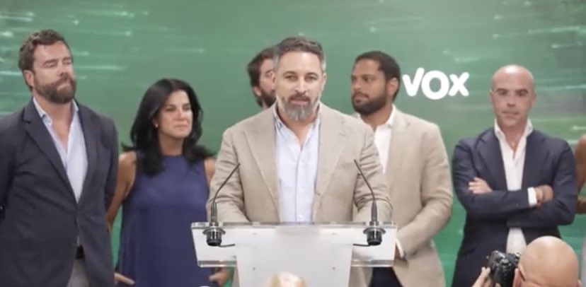 TirodeGraciah's tweet photo. “Las caras, Juan. Graba las caras” https://t.co/0DPt5X9HMq