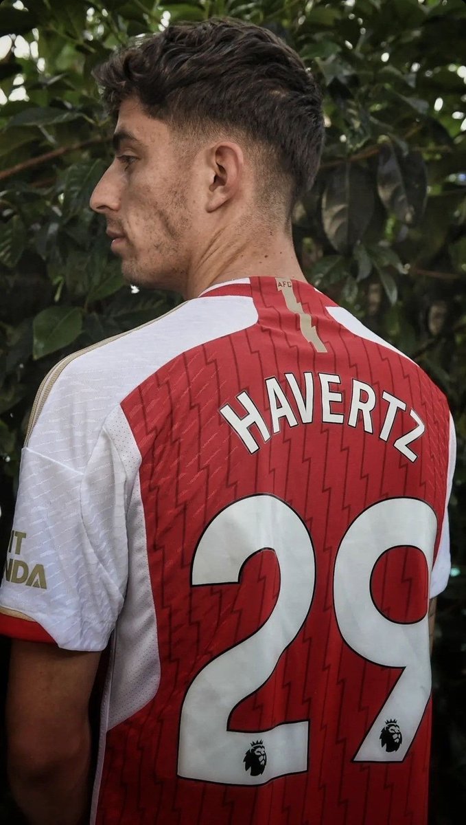 Thekitman786's tweet photo. Arsenal 23/24 kit🔥
check bio to order👇
#Arsenal #Havertz #footballkit #football #arsenalkit #jersy https://t.co/9bHPo2i69j