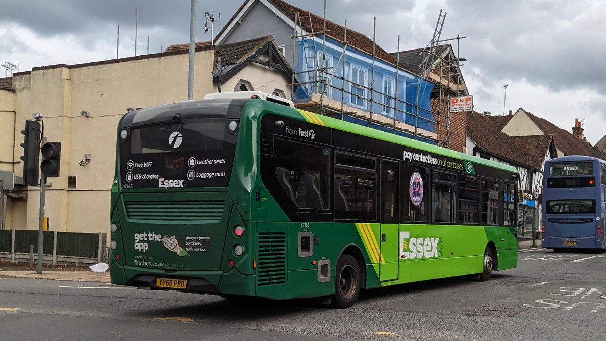 WillsBusSpot's tweet photo. #Loanday 23/07/22
Whilst the finishing touches are being made 67190 in particular, First Basildon have for now loaned Enviro200 MMC 67165  YY66 PBO to First Colchester for use on the X20's and it is picture at the bottom of North Hill, Colchester this afternoon. https://t.co/u0xl5EvOdw