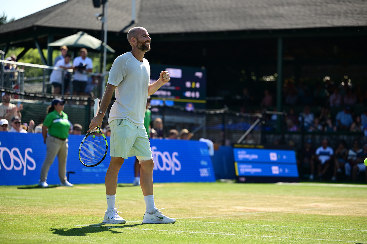 TennisHalloFame's tweet image. Your moment, @AdrianMannarino 🏆

The 10th trip to Newport was the charm! 🌱

@atptour | #InfosysHallofFameOpen