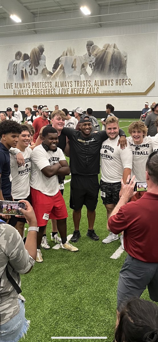 DeanPatterson0's tweet photo. Had a great time at Harding University camp! Thanks @MattUnderwoodHU @PaulSimmonsHU @CoachBigHU for the invite. @ArRecruitingGuy @CoachGold57 @CSmithScout @PrepRedzoneMS @PrepRedzoneTN @247recruiting @CoachGold57 https://t.co/kz31cTmDs5