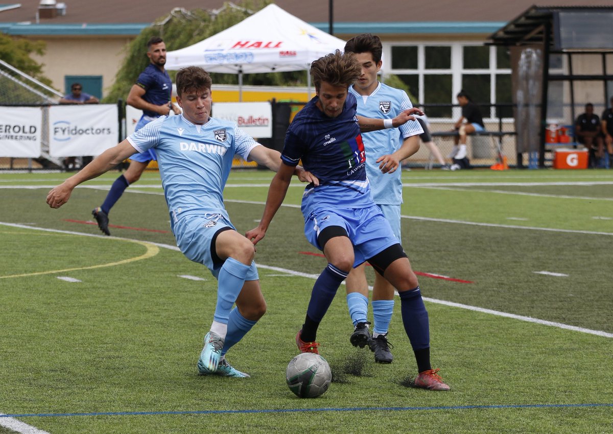 MSOC <a href="/League1BC/">League1 British Columbia</a> final: two second half goals propel <a href="/AltitudeFC_ca/">Altitude FC</a> to a 2-1 win over @harboursidefc. HUGE thanks to the #Nanaimo fans for the incredible support in year #1 for the HFC side and for all of today's show of support for the family and friends of Reid Davidson 💙