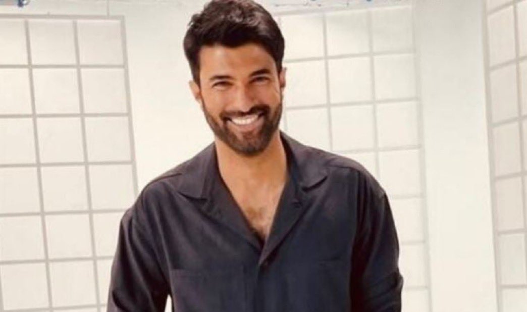 TelevizyonGaze's tweet photo. En iyi erkek oyuncu anketi 

TAKİP EDİLMEMESİ DURUMUNDA OYLAR GEÇERSİZDİR 
#BarışArduç ise fav 
#EnginAkyürek ise rt

İlk bin kapatır .. https://t.co/lAewFBT6a8