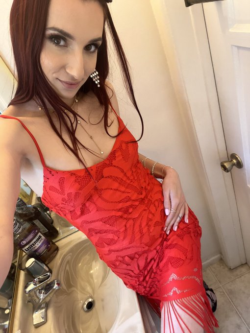 &hellip;.. My FIRST ✨SWALLOW✨💦💦💦💦🤭  Im beyond happy I did my first swallow scene with @CodeyXXXSteele for  @AmateurAllure