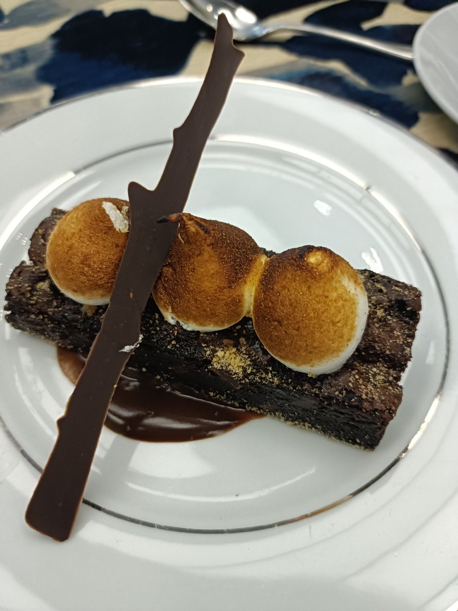 Just S-more love from Sphere Education Initiative for teachers!!  #teachersummit #spheresummit <a href="/AllanCarey9/">Allan Carey</a>