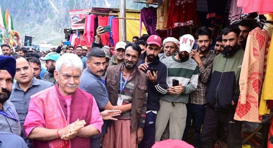 Lieutenant Governor Shri Manoj Sinha visited the Shri Amarnath Ji Yatra Base Camp at Baltal.
At Base Camp, the Lt Governor interacted with the Pilgrims, Service Providers and Officials and reviewed the arrangements related to ongoing Shri Amarnath Ji Yatra.
<a href="/OfficeOfLGJandK/">Office of LG J&K</a>