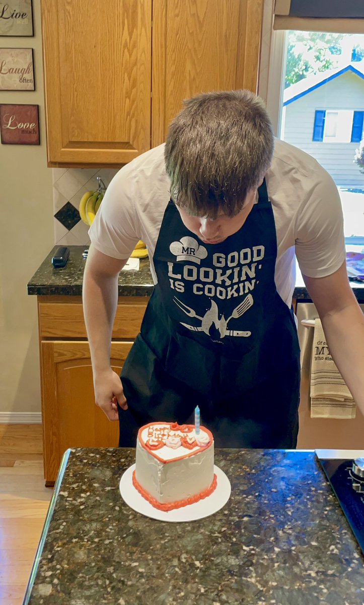 ReneWarner's tweet photo. Happy 20th Birthday Tristan! 
We are all so proud of you! You bring so much joy to our lives. We love you son! @TristanWarnerWA https://t.co/r0301z14IA