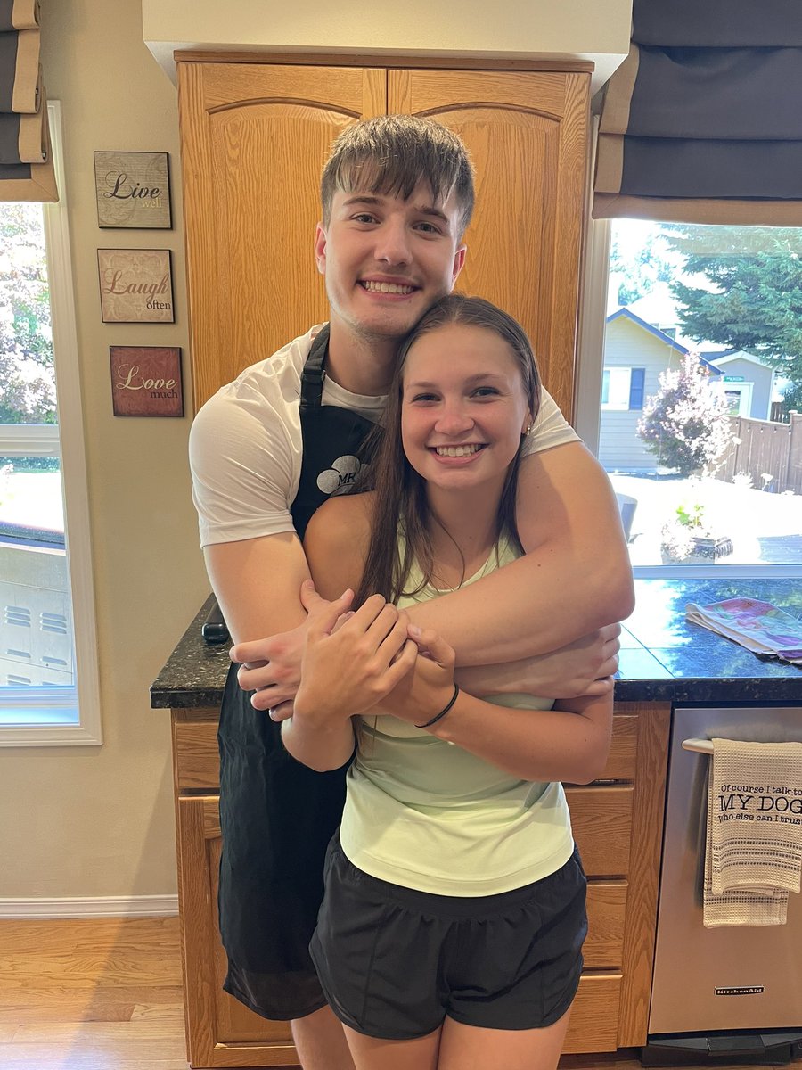 ReneWarner's tweet photo. Happy 20th Birthday Tristan! 
We are all so proud of you! You bring so much joy to our lives. We love you son! @TristanWarnerWA https://t.co/r0301z14IA