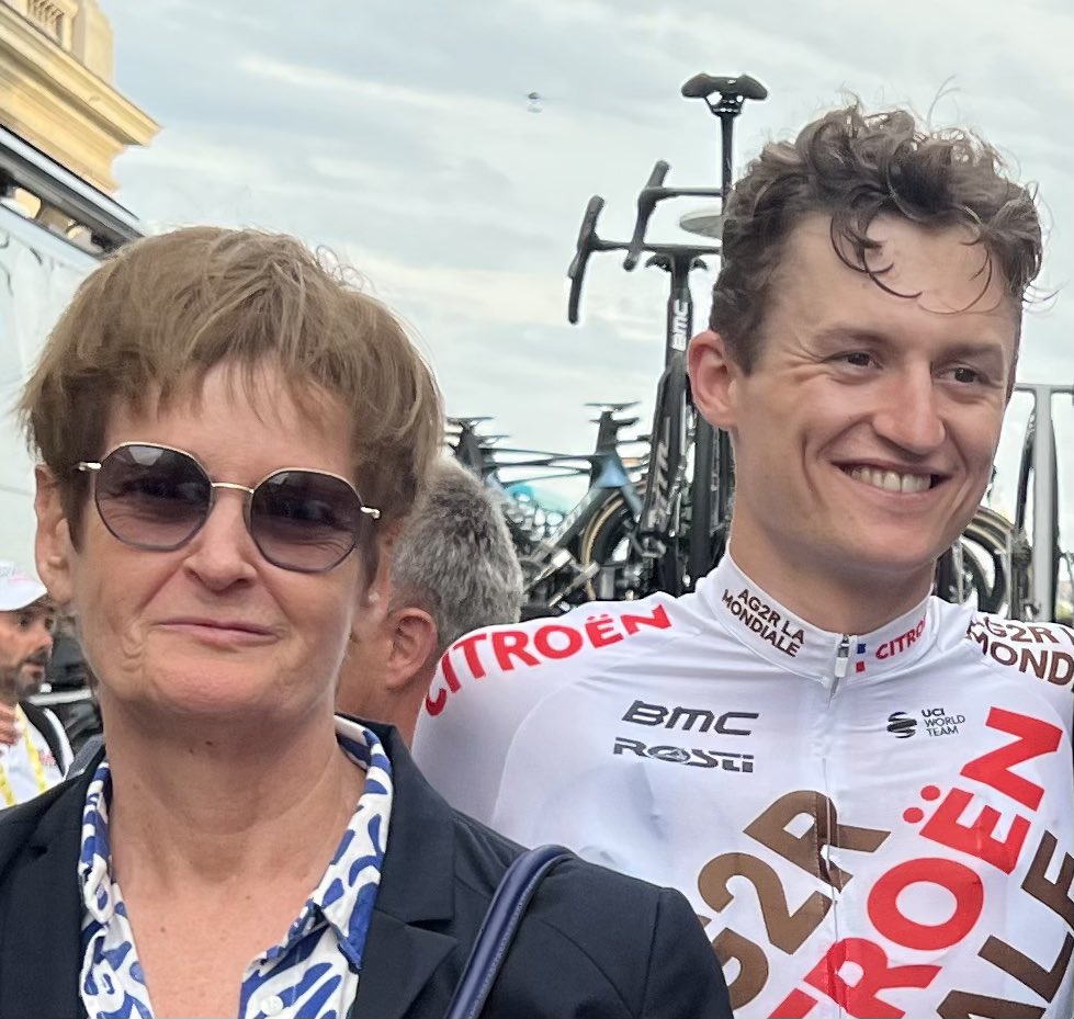 Philippe Lamblin (@lamblinphilippe) on Twitter photo Les <a href="/hautsdefrance/">Région Hauts-de-France</a> ont brillé dans le 110 eme <a href="/LeTour/">Tour de France™</a> 🚴🚵🏻♀️.
Merci <a href="/CelineRx/">Celine Rousseaux</a> pour ton professionnalisme souriant , 3 semaines durant sur <a href="/francetvsport/">francetvsport</a>
Merci aux 2 (seules) équipes 🇫🇷 qui ont gagné 1 étape : <a href="/TeamCOFIDIS/">Team Cofidis</a> & <a href="/AG2RLAMONDIALE/">AG2R LA MONDIALE</a> :2 équipes des <a href="/hautsdefrance/">Région Hauts-de-France</a> 👏 Les <a href="/hautsdefrance/">Région Hauts-de-France</a> ont brillé dans le 110 eme <a href="/LeTour/">Tour de France™</a> 🚴🚵🏻♀️.
Merci <a href="/CelineRx/">Celine Rousseaux</a> pour ton professionnalisme souriant , 3 semaines durant sur <a href="/francetvsport/">francetvsport</a>
Merci aux 2 (seules) équipes 🇫🇷 qui ont gagné 1 étape : <a href="/TeamCOFIDIS/">Team Cofidis</a> & <a href="/AG2RLAMONDIALE/">AG2R LA MONDIALE</a> :2 équipes des <a href="/hautsdefrance/">Région Hauts-de-France</a> 👏