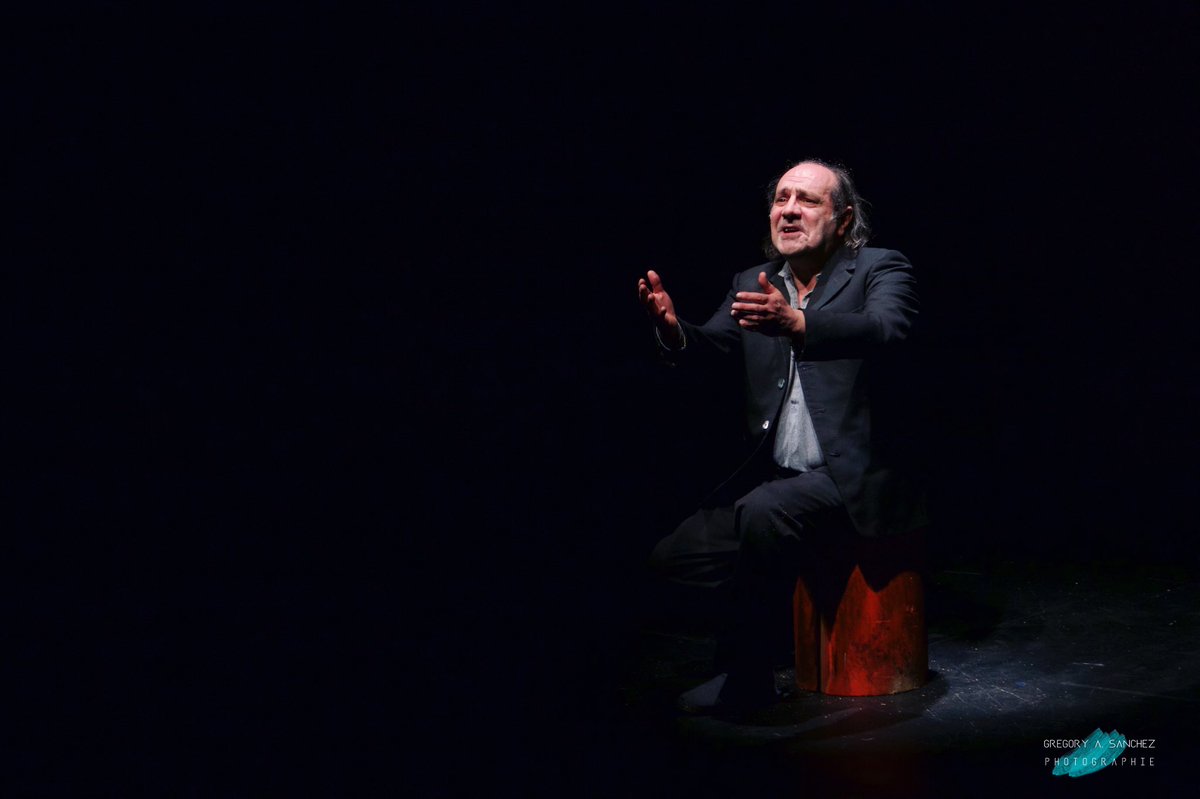 EspaceStMartial's tweet photo. Dernière semaine pour découvrir le spectacle : 

🚨 Moi, antonin artaud, j'ai donc à dire à la société qu'elle est une pute, et une pute salement armée... 🚨

Production : Elektro Chok [Théâtre]

#festivaloffavignon #off23 @festOffAvignon #theatre #theatrecontemporain #avignonoff https://t.co/0oN4ZQ1wP8