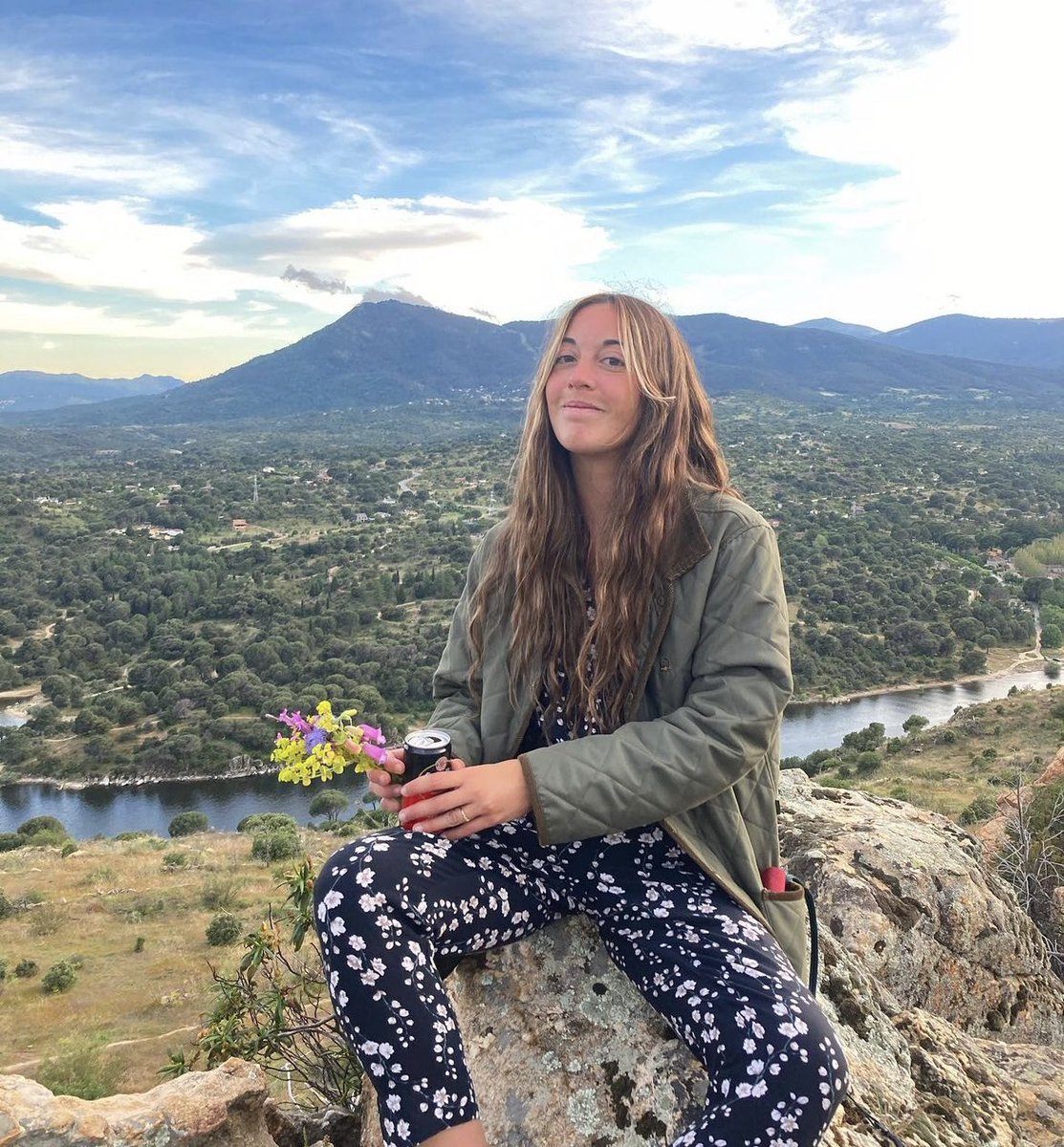 Vamos a lo que de verdad importa. A Belén le han operado de un tumor en la médula y está grave. Necesita de nuestras oraciones 🙏🏻