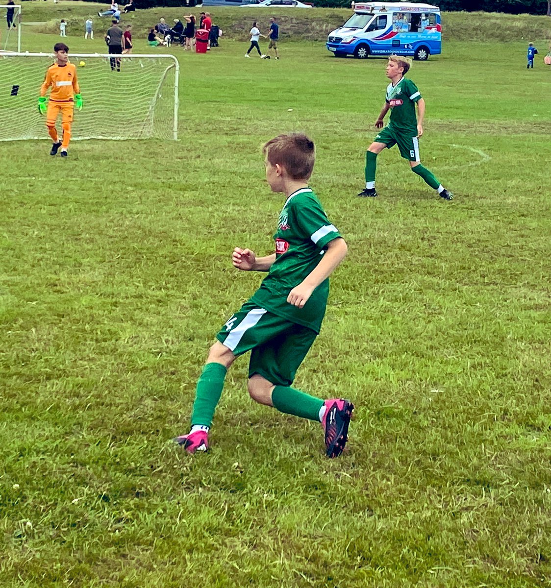 Couldn’t be prouder of these boys this weekend at the Gorleston Rangers tournament #norefnogame #grassrootsfootball #greenarmy #prouddad