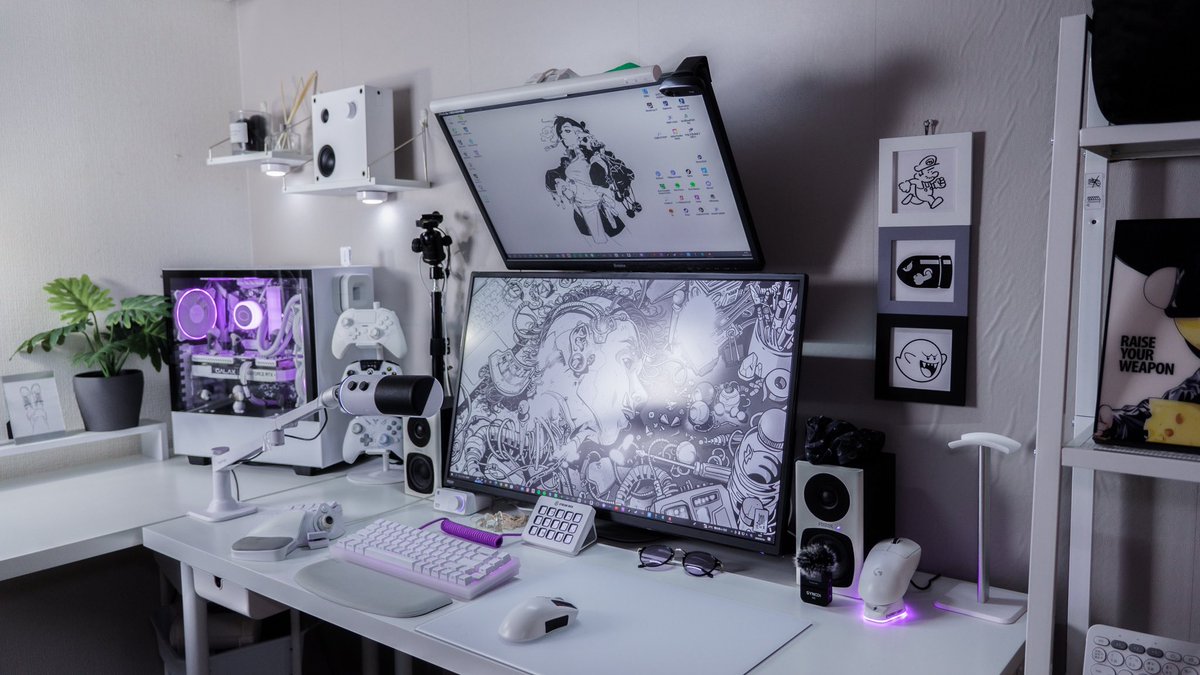 stjky's tweet photo. 少しだけ位置変更しました。
ハッシュタグどりぁああぁ！！

#お前らのpcデスク周り晒していけ
#desksetup #razer #nzxt #logicool
#xtrfy #白デスク　#配信部屋　#apex https://t.co/NKD2W5iMFv