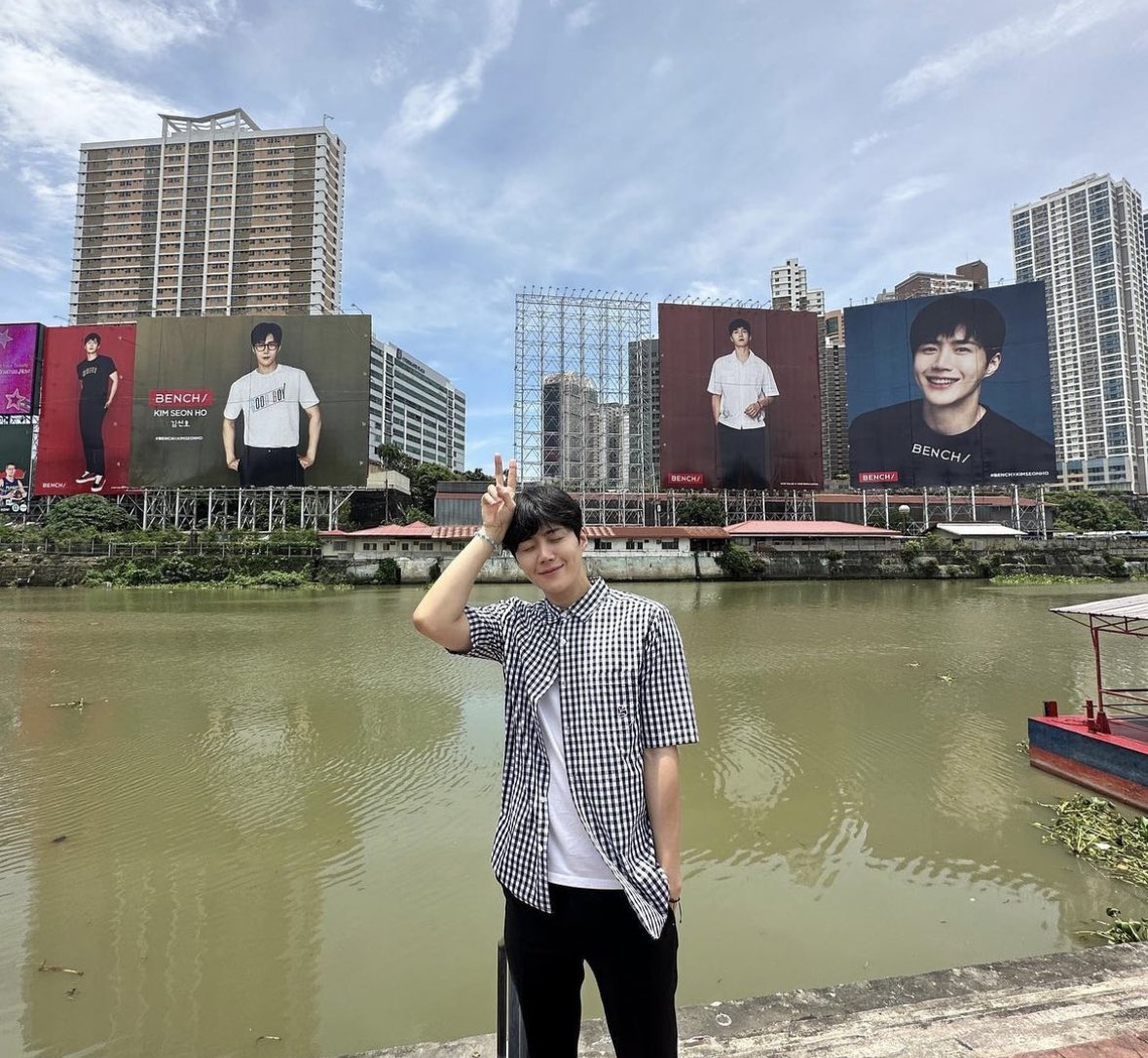 rheledrada's tweet photo. Hello 

#KimSeonHo https://t.co/VbDmCKfu0t