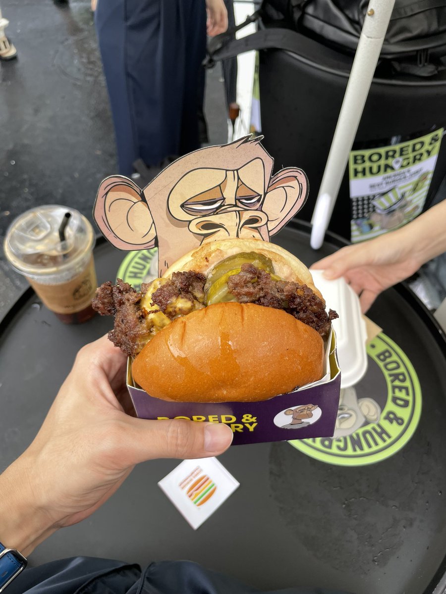 Marting55305594's tweet photo. Korea Burger Championship 2023

Thanks for invite @WeirdNomadClub 
#bugerfest #weirdnomadclub

🍔 @BorednHungry @BoredApeYC https://t.co/JI0AOq5yOT