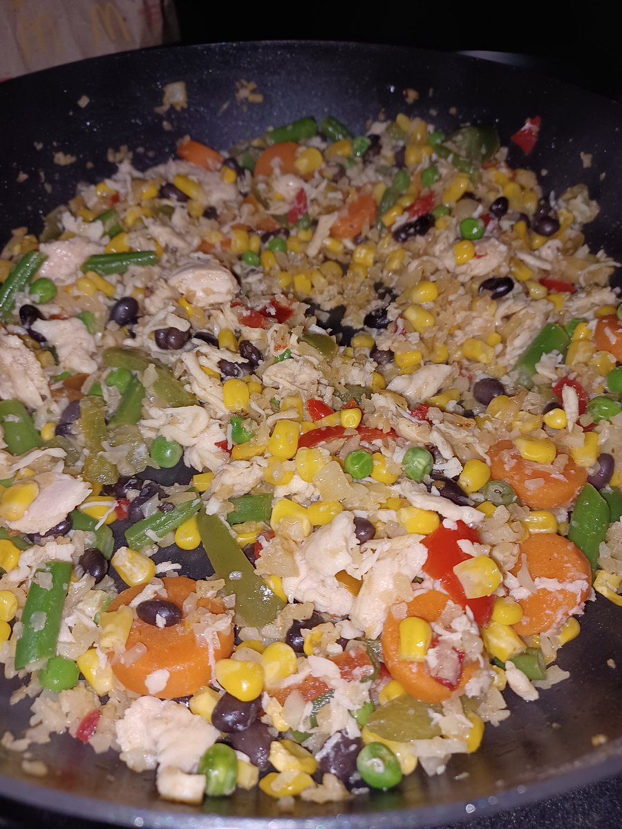 Holzster's tweet photo. Dinner tonight in the truck:
Fried southwest Cauliflower Rice with mixed vegetables and chicken https://t.co/Z0slxpfV98