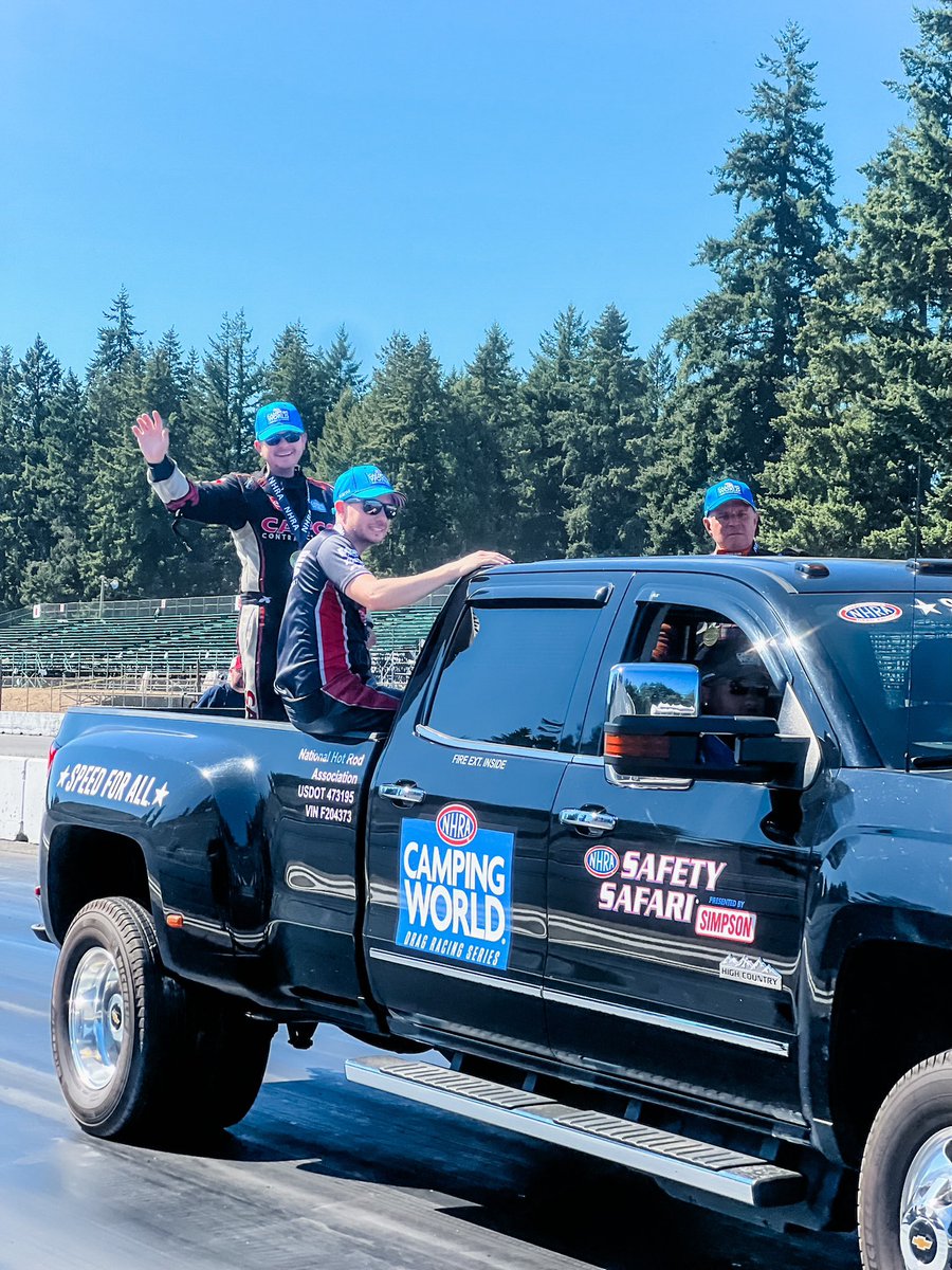 theplacetorace's tweet image. What a great finish! #winnerscircle 

#theplacetorace @nhra #northwestnats #pacificraceways #NHRA #nhracampingworld #speedforall #nhraonfox