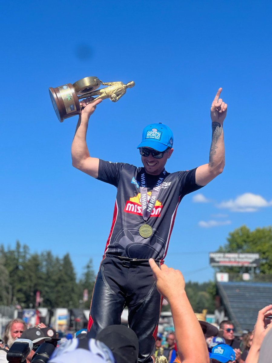 theplacetorace's tweet image. What a great finish! #winnerscircle 

#theplacetorace @nhra #northwestnats #pacificraceways #NHRA #nhracampingworld #speedforall #nhraonfox