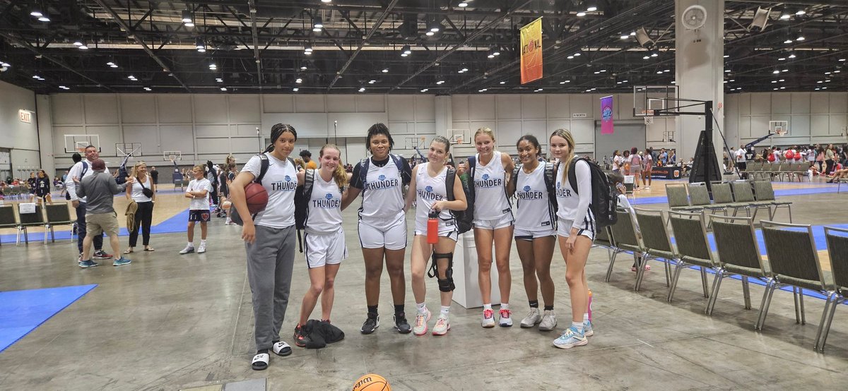 BColemanbc1's tweet photo. Family 
#GirlsBasketball 
Boca Thunder 
Riviera Beach Lady Chargers 
Lady Blazers 
National Championship 
Let's Go 
Orlando, Florida 
7/22 - 7/24 https://t.co/lrex0ilJs2