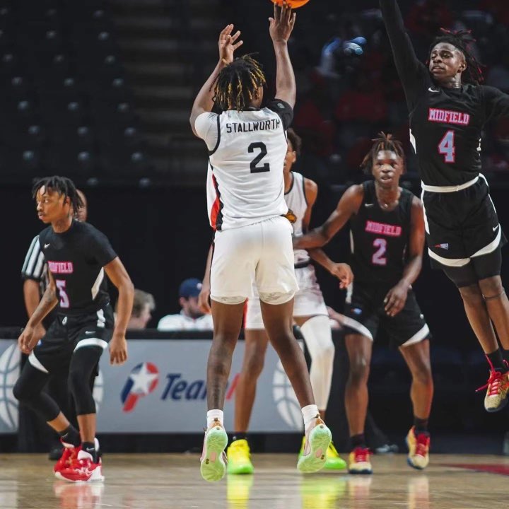 Had an great junior szn making it to the final 4 and all-state team selectee #SeniorSznLoading