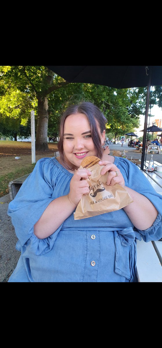 ChubbyReneeEats's tweet photo. We are all a lil kinky here 😏 

https://t.co/ADZtrRLFKw

#fetishfriendly #kinky #feedme #paypig #worshipme #worship #fatty #fatgirl #bbw #onlyfanspromo #only https://t.co/MG1ZR9bGMT