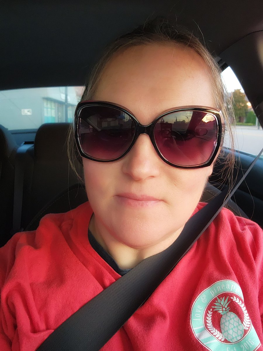 salina_mills's tweet image. Took this picture this morning of myself, and I love it. This is not something I say often! Share of photo of yourself that you love! Don't be shy! #selfportrait #sharewithme #photographer #photoofyou #weightlossjourney #selfie #sundayvibes