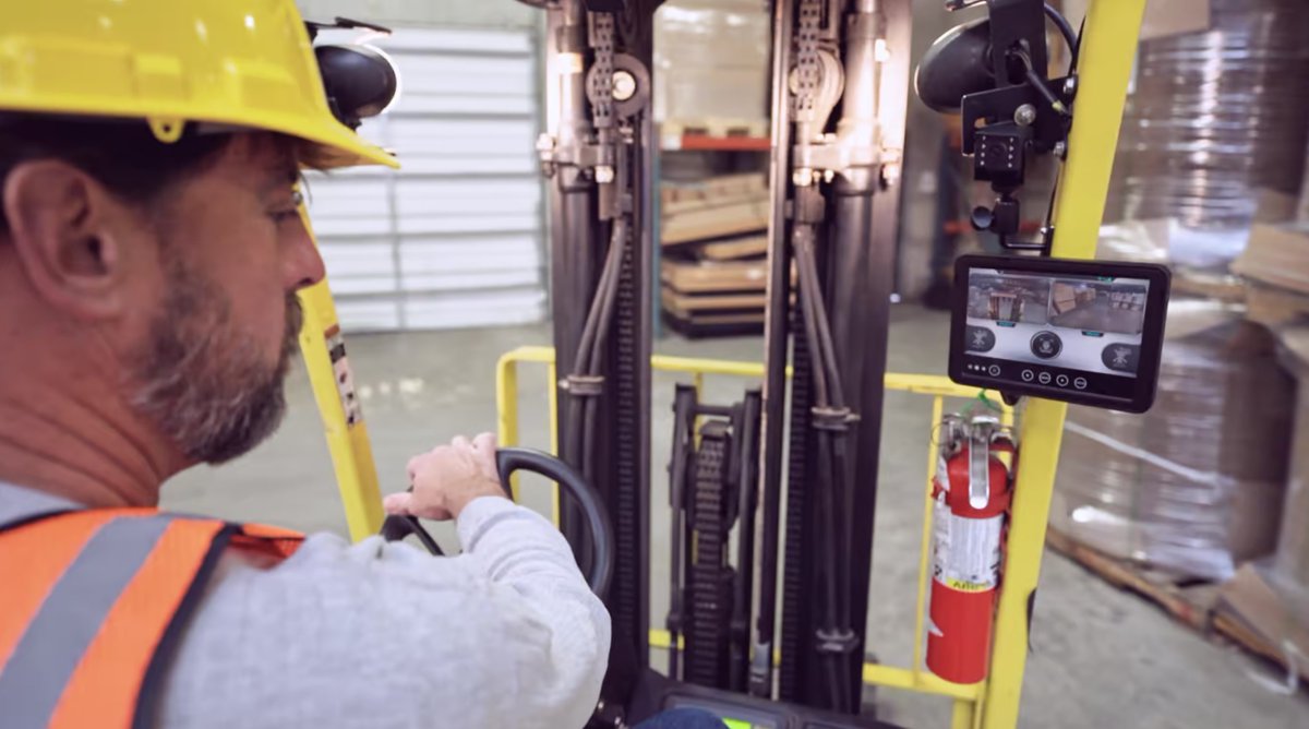 VIAMobile360's tweet image. WorkplaceSafety: What is the BEST alert system for your forklift- using Voice, Sound, or Visual alerts? 
..
 #ForkliftSafety #AlertSystems #VisualAlerts #SoundAlerts #VoiceAlerts #SafetyFirst #WorkplaceHazards #PreventionIsKey #SafetyAtWork
viatech.com/en/automotive/…