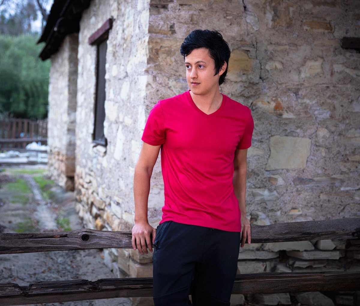 CHuidekoper's tweet photo. With his incredible voice, charming personality, and undeniable style, Julian Camarena is the full package. Follow him at @juliancamarena to stay up-to-date on all of his latest hits and projects. https://t.co/oRyTiCTOzD