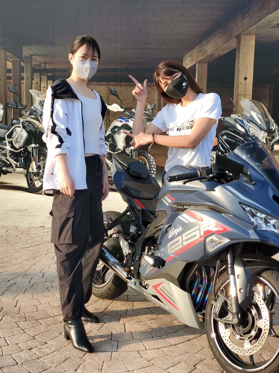 BMWMOTORRADDATZ's tweet photo. 昨日の試乗商談会『The experience 2023』にお越し頂いた方々、誠にありがとうございました。
更にアップデートしたイベントを企画していきますので、よろしくお願い致します。
#datz #datzhamamatsu #bmwmotorrad #bikegirl #kaffeeelbe #easternkaffeetrade #daytona #michelin #ありさん https://t.co/B7ZOu2LRHZ
