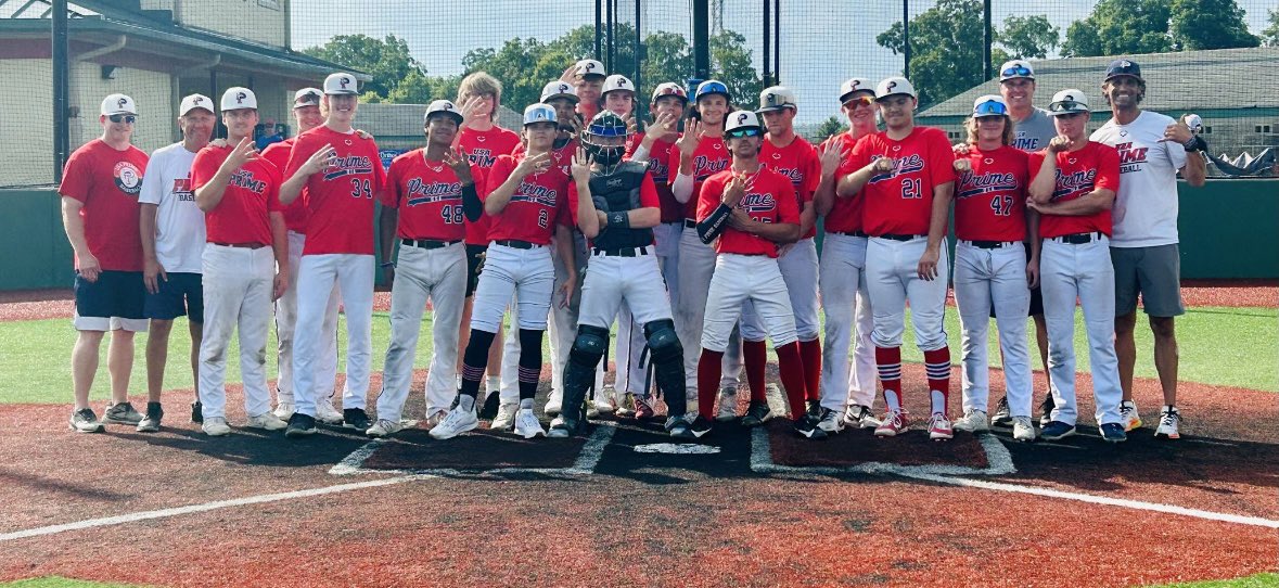 usaprimeohio24's tweet photo. USA Prime Ohio wins Cincinnati Wood Bat Championship by a score of 3-2.

@TrentonMurphy17 pitched a CG to earn the win  (7 IP, 2 H, 1 ER, 7 K).

@NMillzs99 drove in winning run w/ sac fly in the 6th.
 
@IsaacSquire4 (2B), @justin_baker_3 (RBI), @_benfitch  &amp; @WisselBrock had hits https://t.co/mnNYlnxPJG