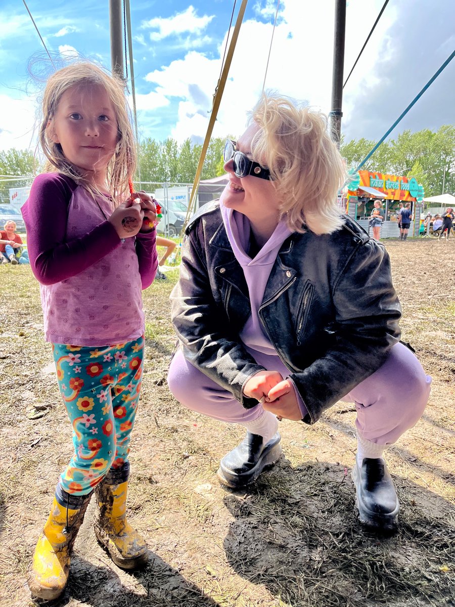 KeirOX4's tweet photo. Thank you @SELFESTEEM___ 
Thank you @TruckFestival 
Thank you little Mei. Loved it. https://t.co/Wohz55BnTZ