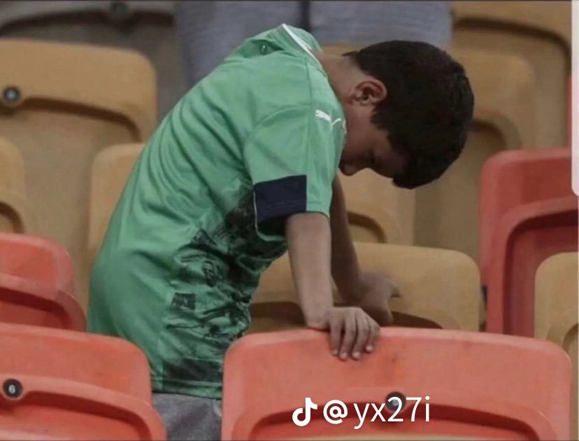 khiled_abu's tweet photo. #استقاله_العيسى_مطلب_الاهلاويين
احتسينا الحزن والقلب ارتوى 
      من قراح الهم صرنا مكتفين 
#بايلي_مرفوض_بالاهلي https://t.co/65VXkXbRS3