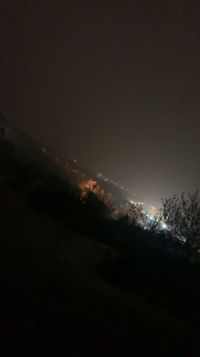 dy4koo's tweet photo. @dibibliophile ١٢/١٢/٢٠٢٢ لە داخلییەکانی قیاسانەوە بەم جەوە بەدەم گۆرانییەوە بەپێ بەڕێکەوتم بۆ سەهۆڵەکە، لەڕێگا نۆکاوێکی زۆر خۆش دانرابوو بەو سەرمایە تامی هەرچی خواردنی دونیایە ئەیدا ئەونە خۆش بوو، ئەم شتانە لەزەتی خۆیان هەیە و جیاوازن، عومر باقی بێ ئەمساڵیش دووبارەی ئەکەمەوە 😍 https://t.co/O2R52doQLv