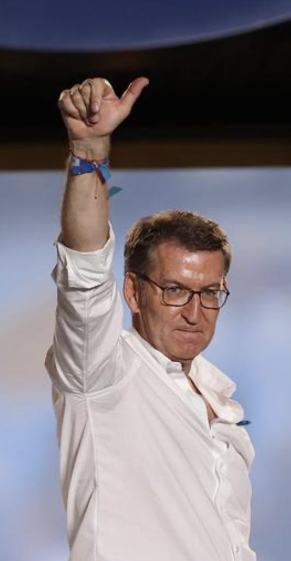 SerranoAlfonso's tweet photo. El PP ha ganado las elecciones!!!!! 136 escaños y 8 millones de votos, 300.000 votos y 14 escaños más que el PSOE. Y posible mayoría absoluta en el Senado. https://t.co/VYiZd9o9hA
