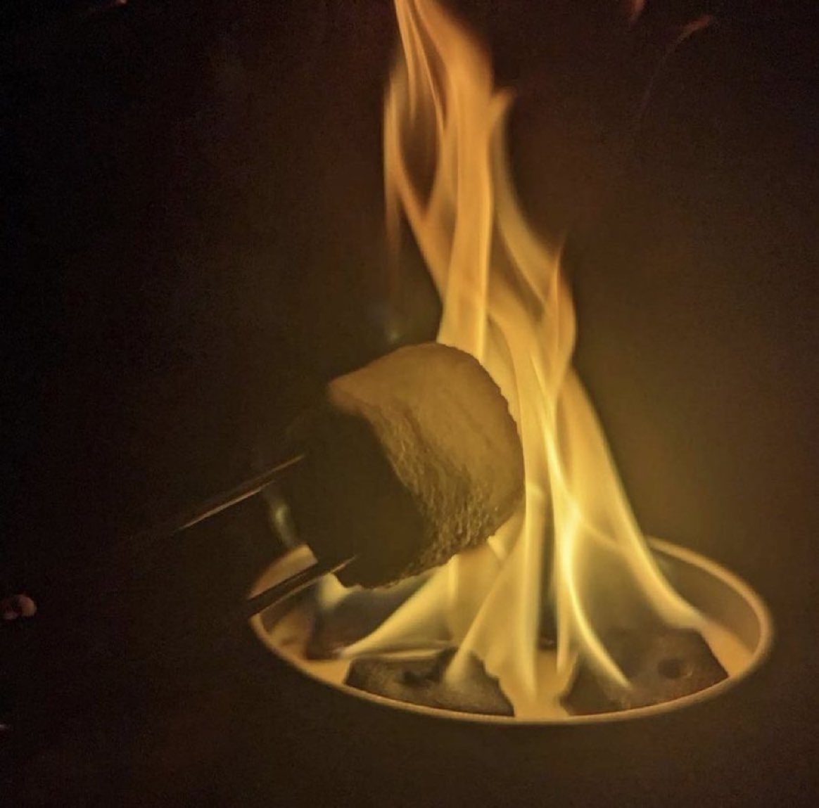 RefinItUp's tweet photo. Fuel your summer this year with @CityBonfires
Go to https://t.co/xXL2Vsw394
AND/OR
Use the promo code REFIN to 15% off your entire order
#Bonfire #SummerTime #notasterno #campstove #campfirecooking #tabletopfireplace https://t.co/1HK03ZjoSQ