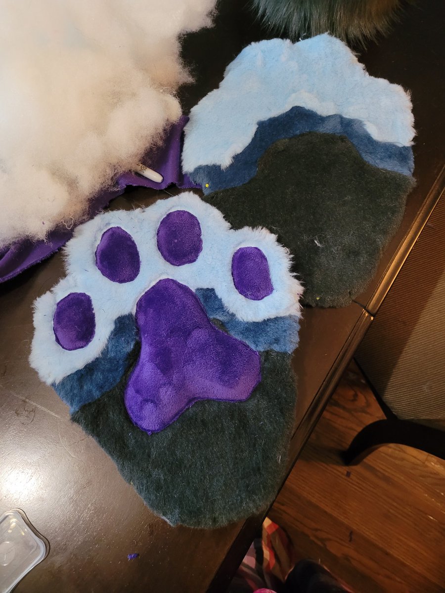 Awesomepossumm's tweet photo. At the home stretch with Venthas!!! He'll be done very soon, so excited to see him all put together 💜 https://t.co/njRH6GYQAi