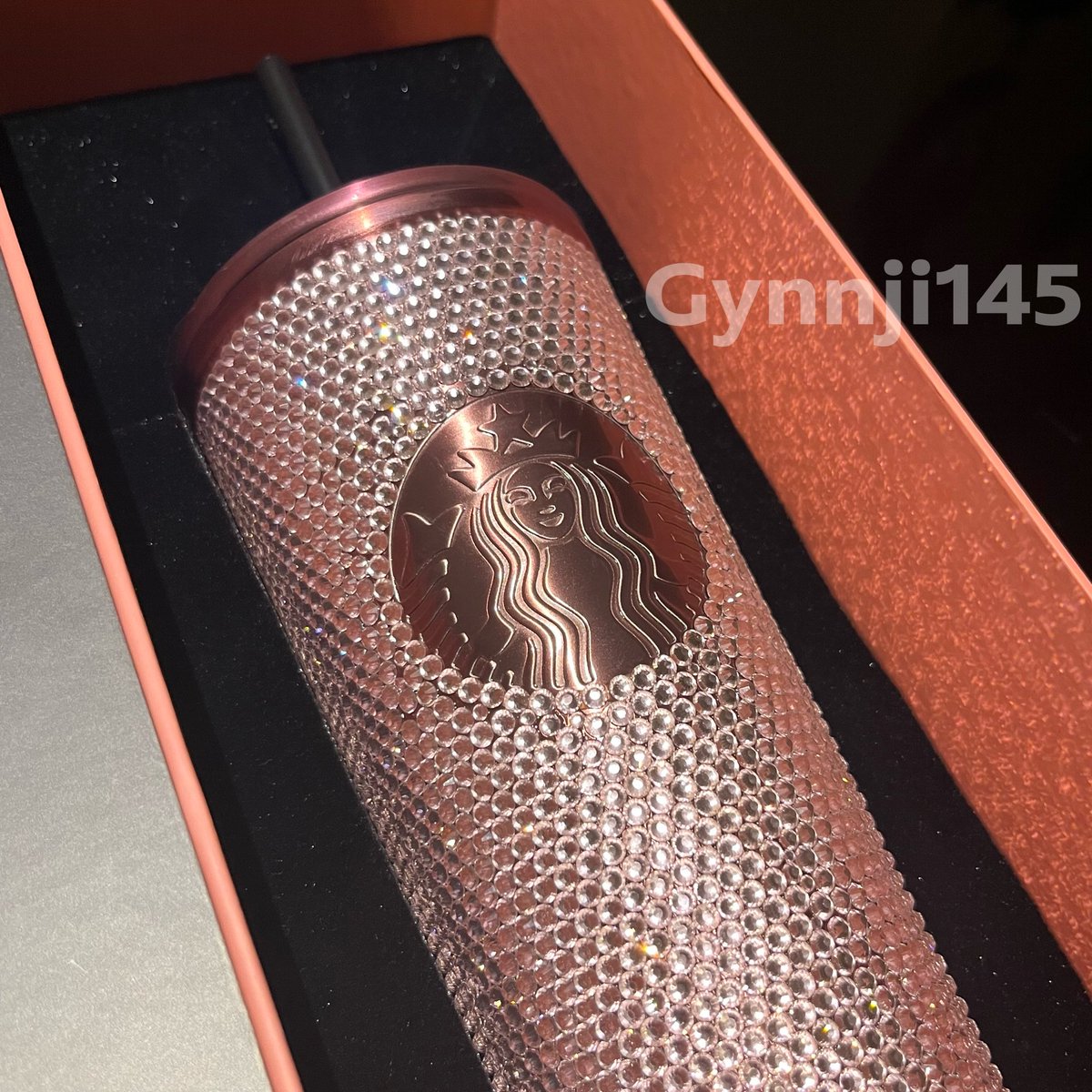 k_mookzhyne's tweet photo. พร้อมส่ง #Blackpink #Starbucks #STARBUCKSxBLACKPINK
แก้ว Bling 4,000฿ มี 3 ใบ
แก้ว Gradient 1,500฿ มี 1 ใบ
สนใจ dm ได้เลยค่ะ https://t.co/5HyXgXG4Af