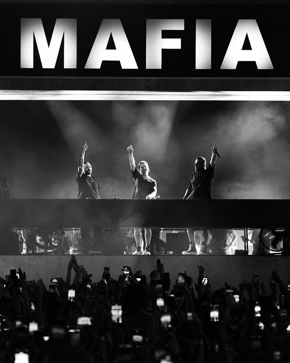 swedishousemfia's tweet photo. One night in Ibiza https://t.co/TjASeljtbK
