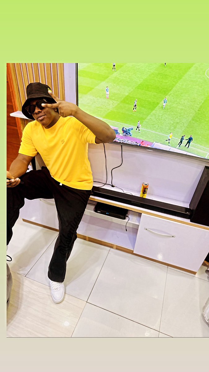 iniyostweet's tweet image. gimme one for the road 🫶🏾 #yoyolove

@davido