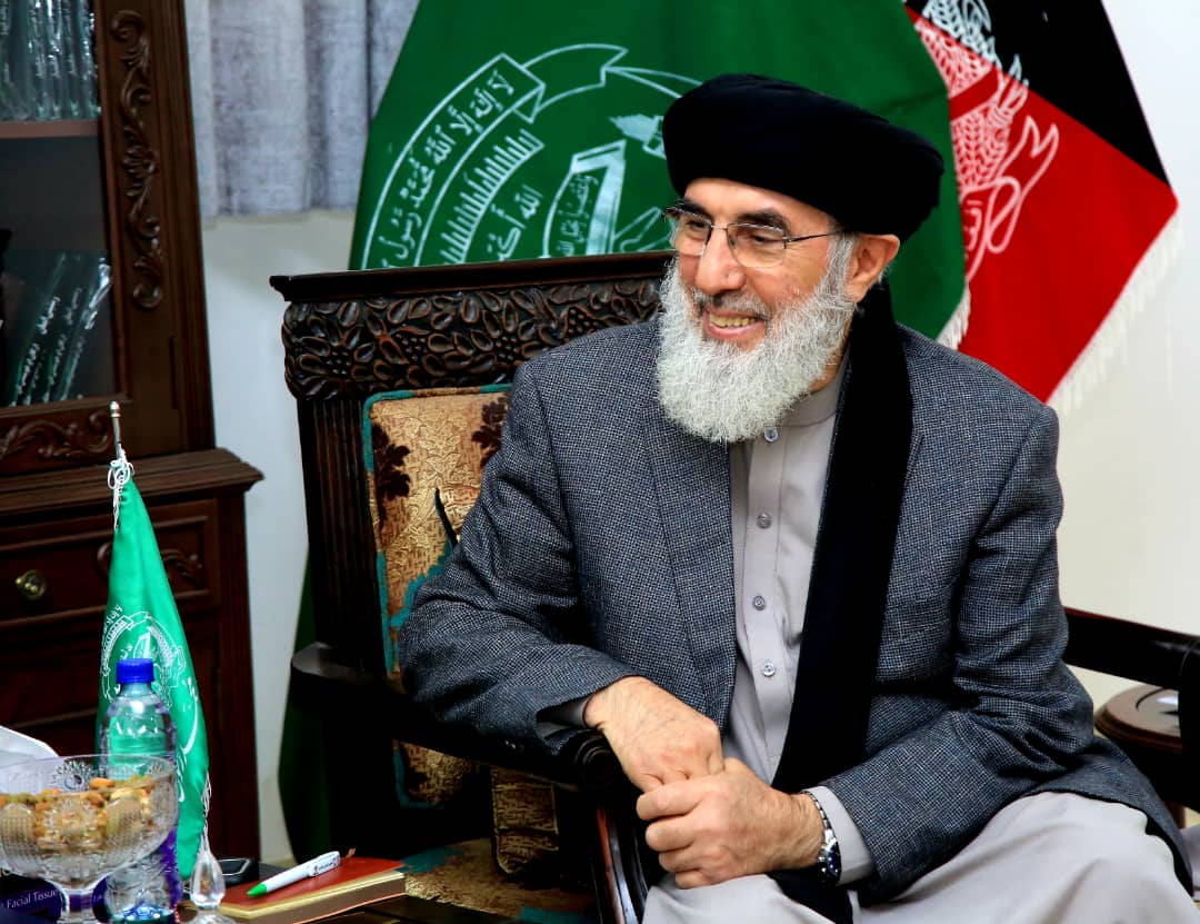 y_shray's tweet photo. یادوم به دې تر هغې چي تر څو مې تن کي سا وي
که یاد مې چرته نه کړې نو بیا پوه شه چي زه نه یم. https://t.co/ajpudRdMpY