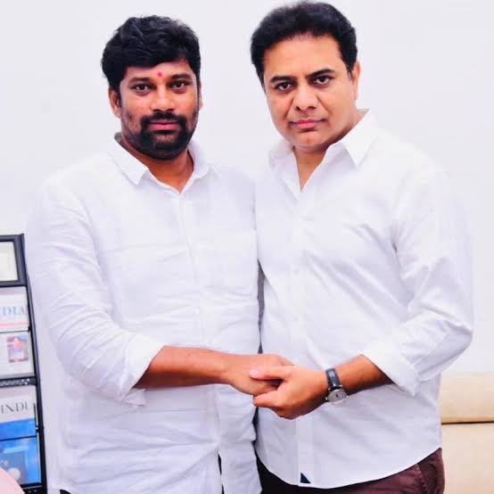 balkasumantrs's tweet photo. Happy Birthday to a truly magnificent leader!

You are an inspiration to us and we are honoured to be working under you Ramanna. 

#HappyBirthdayKTR https://t.co/Yd3oXmeseG