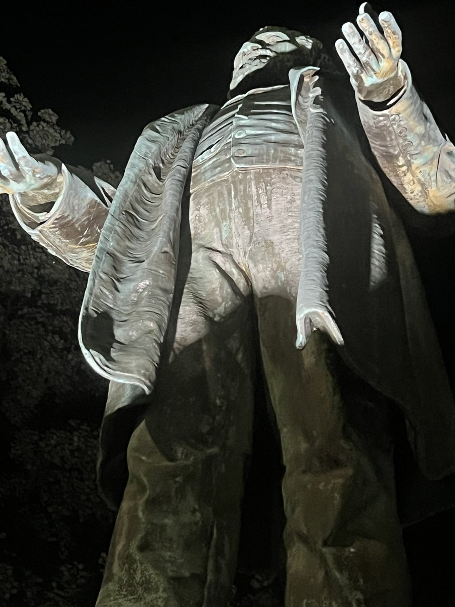 Late night walks in South Wedge. #Douglass